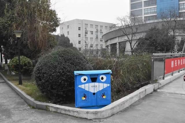 宁波学生设计了智能分类草莓污污视频箱